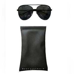 Quay High Key Extra Large sunglasses (black) with case